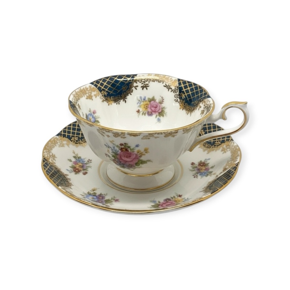 Vintage: Royal Albert ♔ Cleopatra Cup + Saucer ♔ Empress Series Bone China 1983